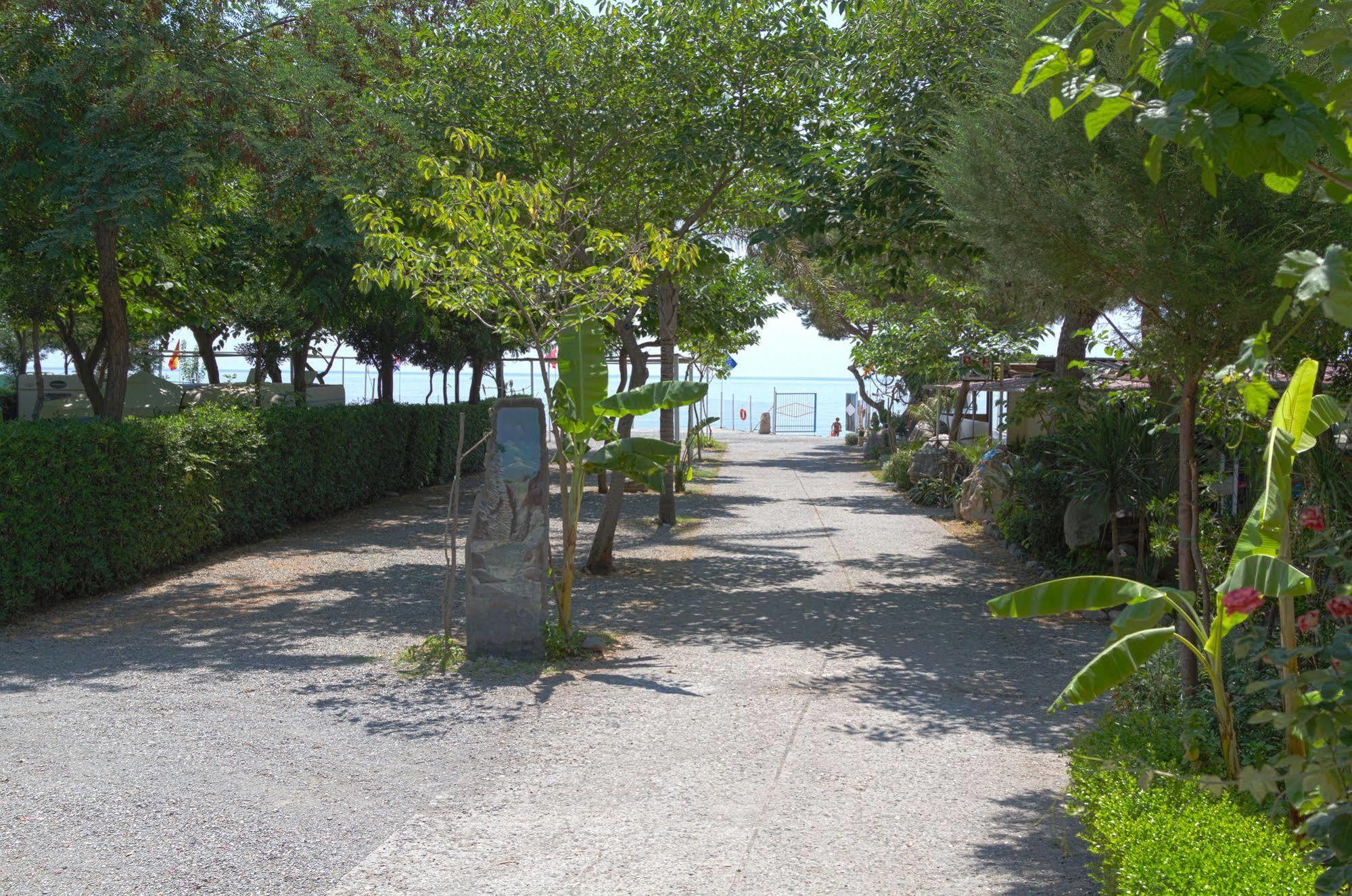 Camping La Focetta Sicula Sant'Alessio Siculo Exterior photo